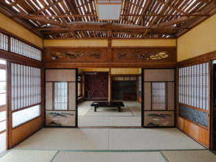 {{brizy_dc_image_alt imageSrc=