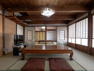 {{brizy_dc_image_alt imageSrc=